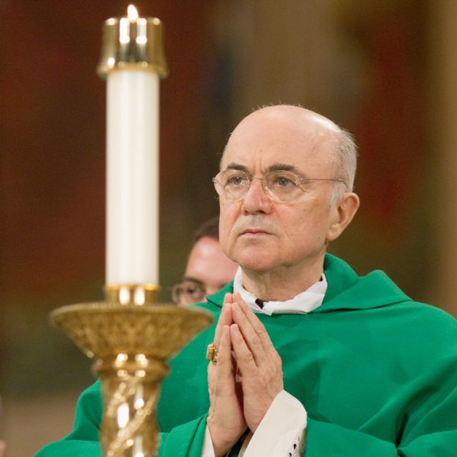 Vatican downplays charges of financial 'corruption' 