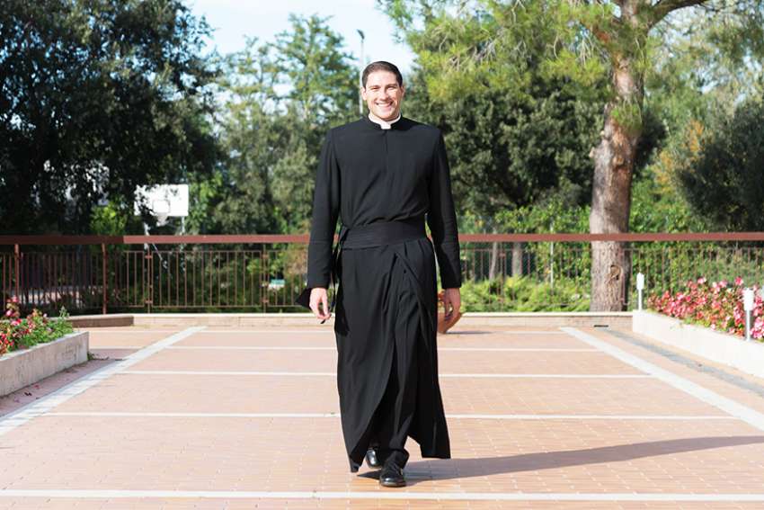 Seminarian who carried cross at Pope's Easter Mass dies in Rome