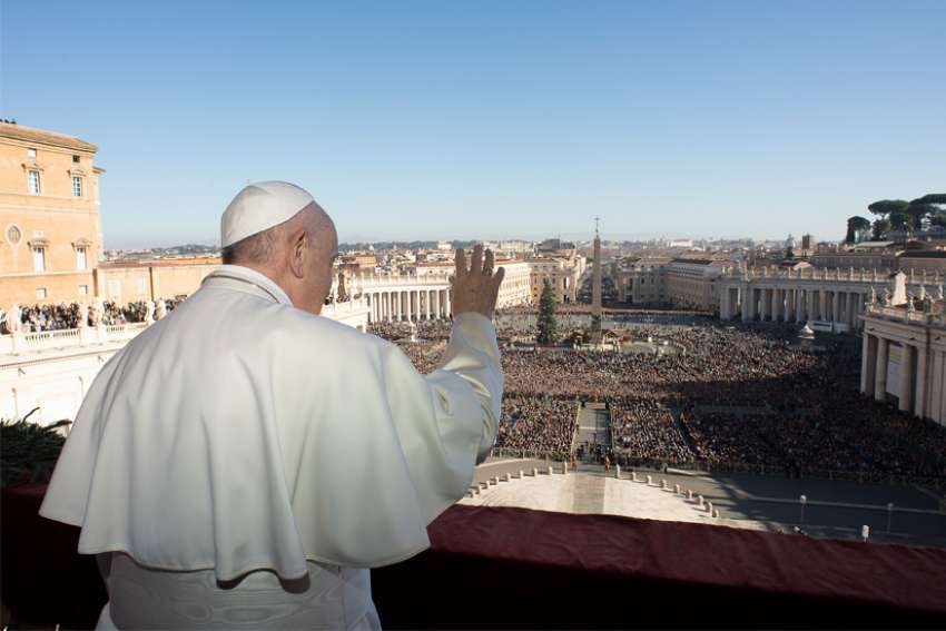 Urbi et Orbi: May Christ soften hard hearts to bring peace
