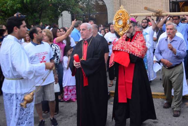 U.S. Chaldeans rally in support of Iraq Christians