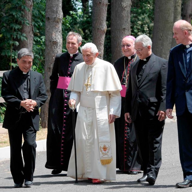 No peace without dialogue, sacrifice, patience, Pope says 