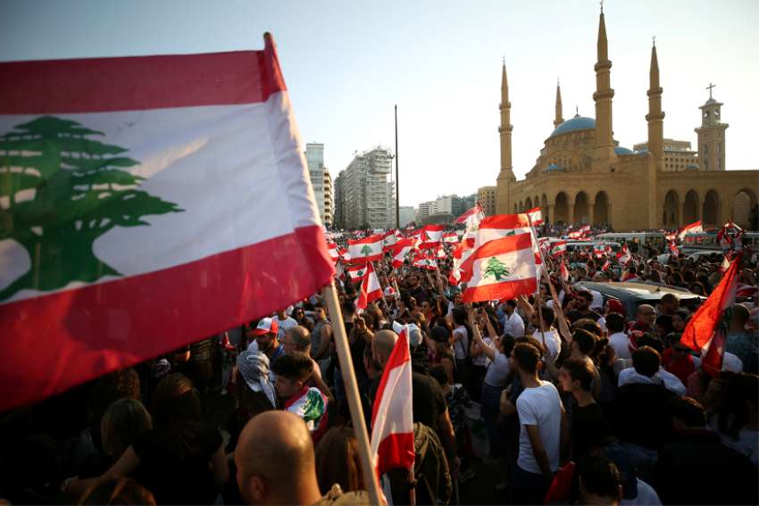 Lebanon's Catholic patriarchs support anti-government protesters
