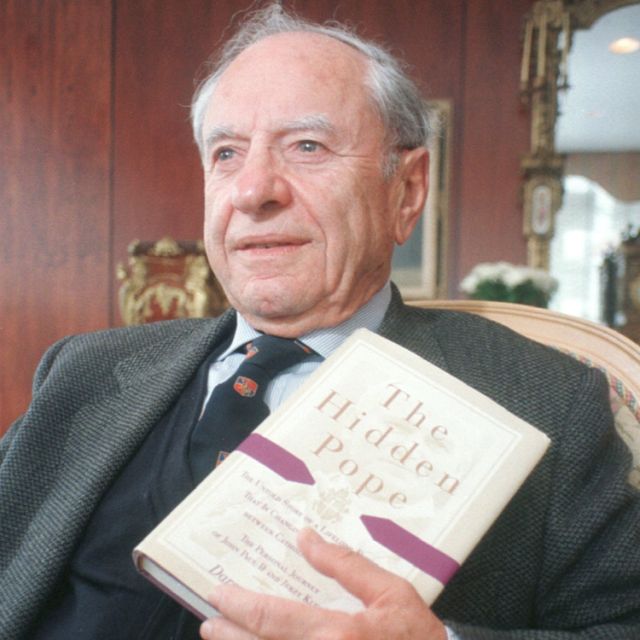 John Paul’s childhood Jewish friend dies 