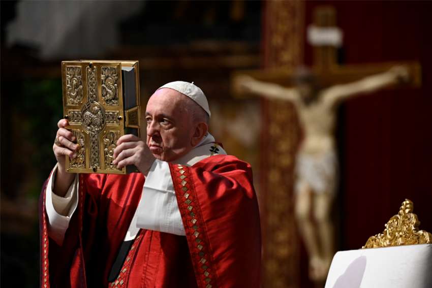 Church united by Spirit, not personal beliefs, Pope Francis says on Pentecost