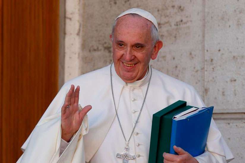 Synod report urges 'accompaniment' tailored to family situations