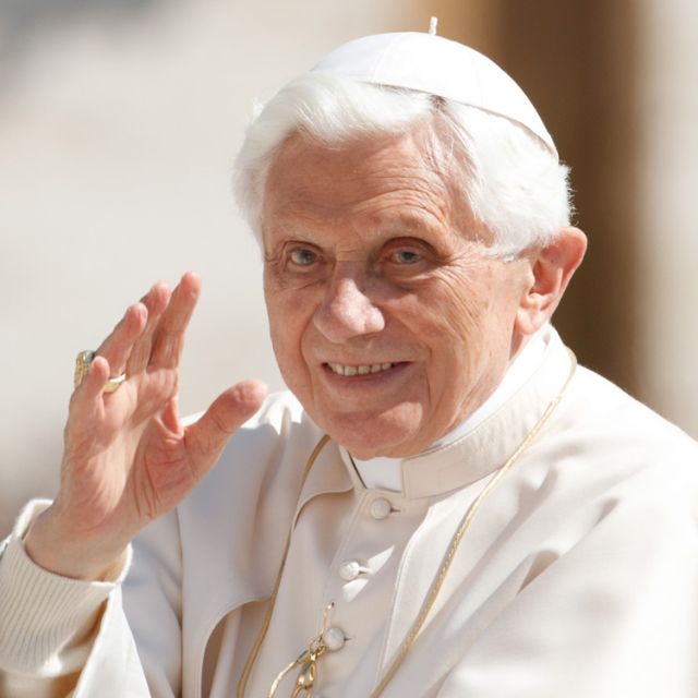 Prayer, not strategic campaign, is needed during crisis, Pope says 