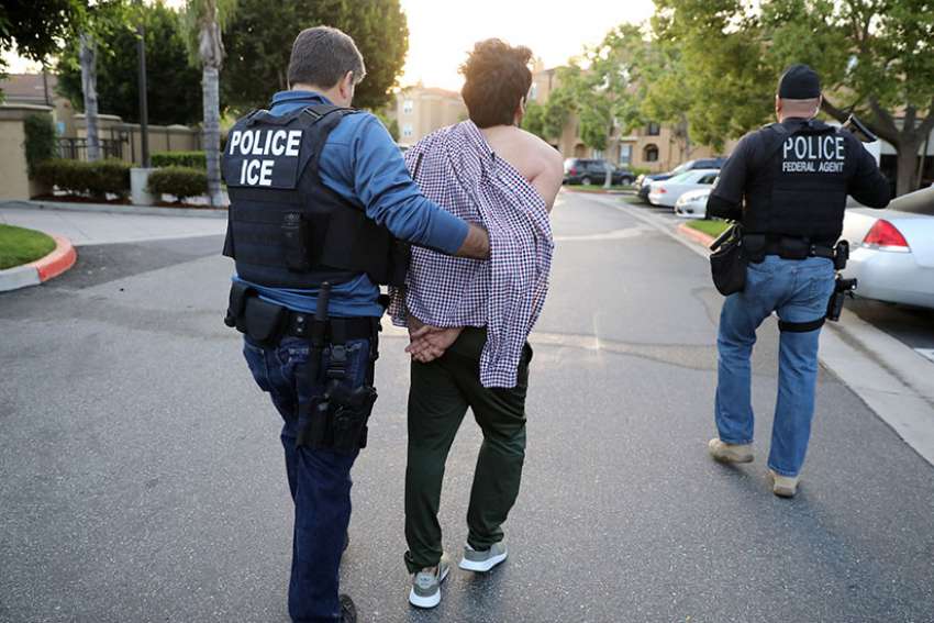 U.S. migrant advocates show support for border bishop's call for solidarity
