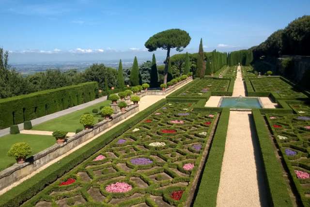 With no Pope in residence, Vatican opens gardens of papal villa