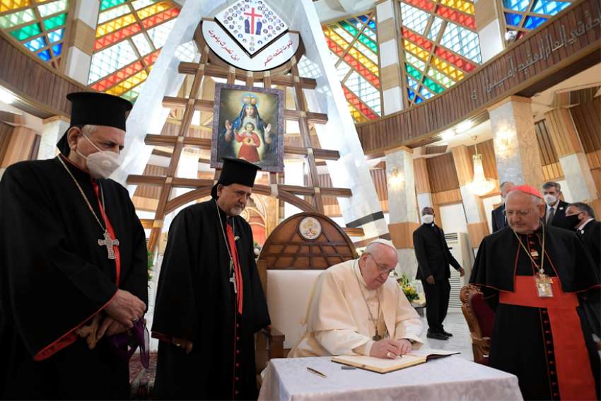 Honour martyrs by remaining faithful, working for a better Iraq, Pope Francis says on visit