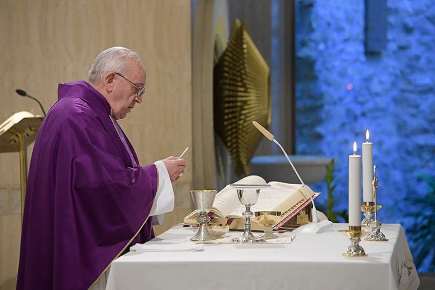 Devil targets those who succumb to despair, negativity, Pope says