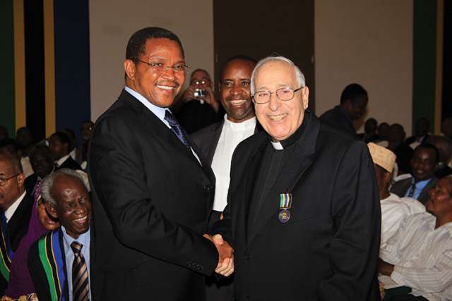 Br. Canterucci’s aid work rewarded by Tanzania