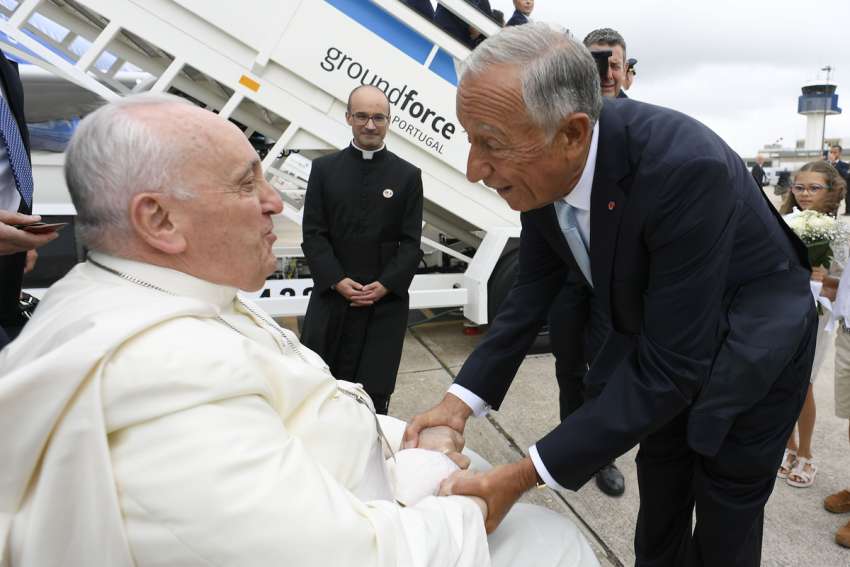 In Portugal for WYD, pope urges Europe to recover its 'youthful heart'