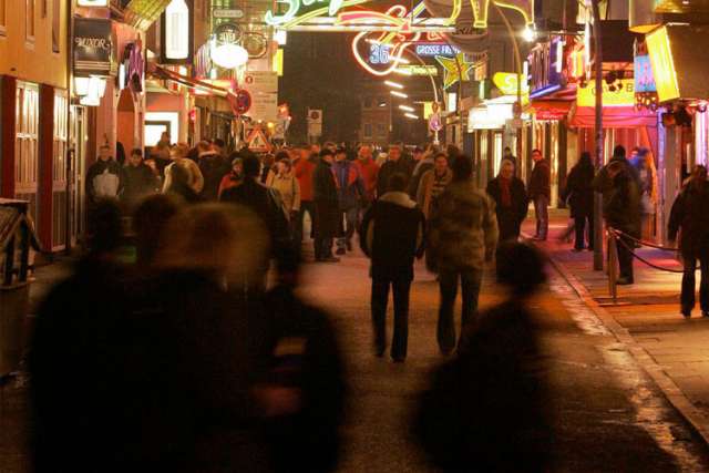 Prostitution Bill C-36 passes second reading vote