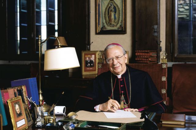 Opus Dei announces beatification date for Msgr. del Portillo 