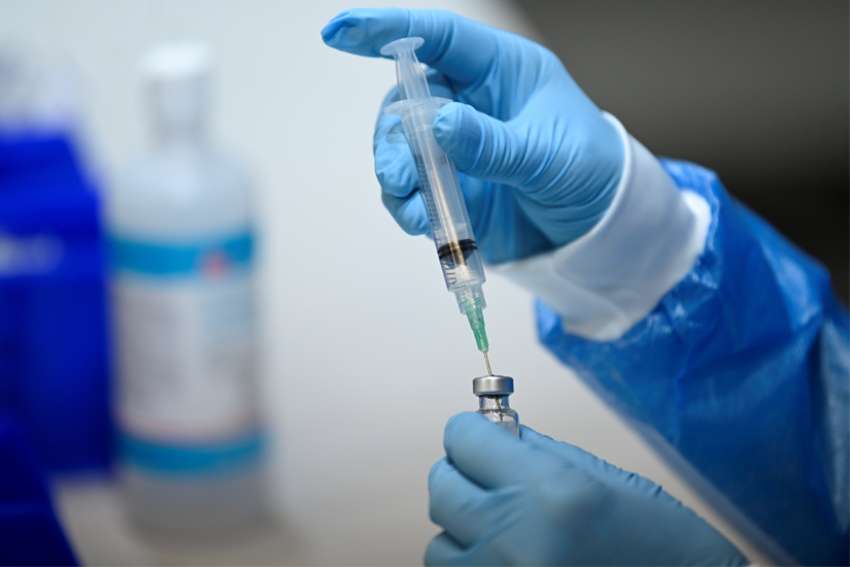 Quebec bishops distance themselves from CCCB statement on COVID vaccines