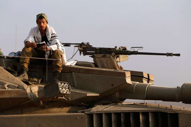 Stop targeting civilians, archbishops tells Israelis, Gaza fighters
