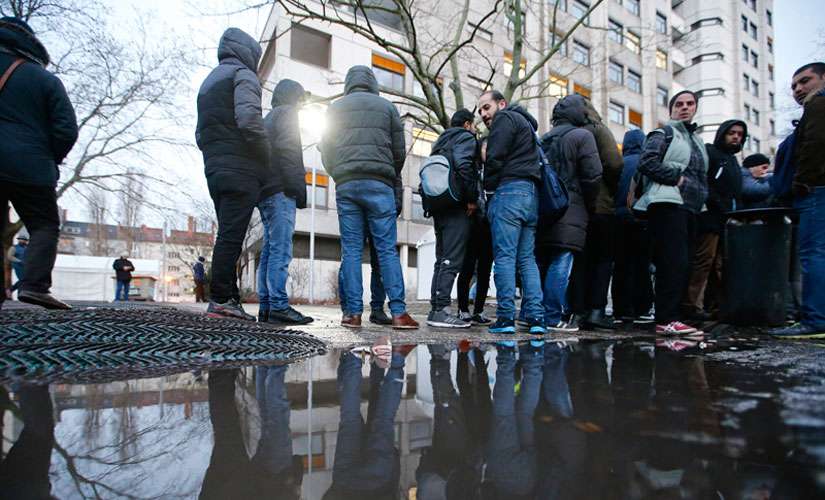 Anti-Semitism among refugees a quandary for Germany