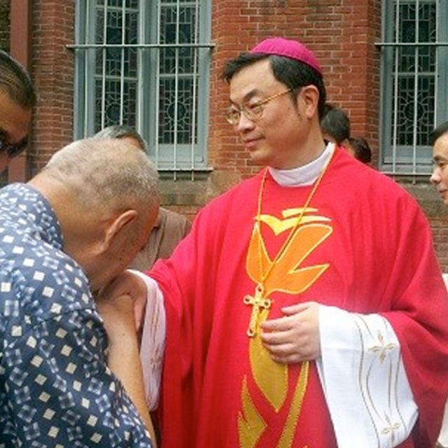 Pressured by Chinese authorities, new bishop goes on retreat after ordination 