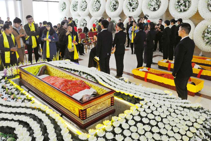 Chinese government places restrictions on Christian funerals