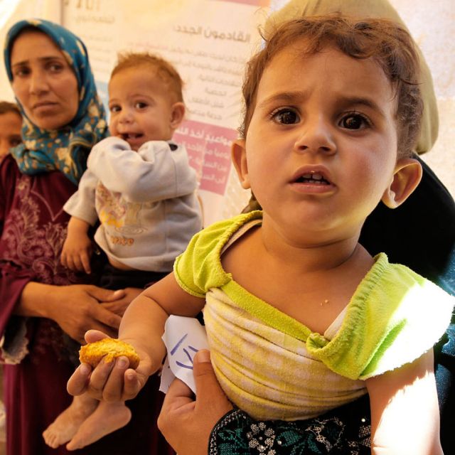 Pope, JRS call attention to the face of Christ in faces of refugees 