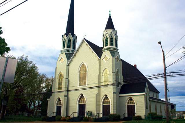 Antigonish churches to close