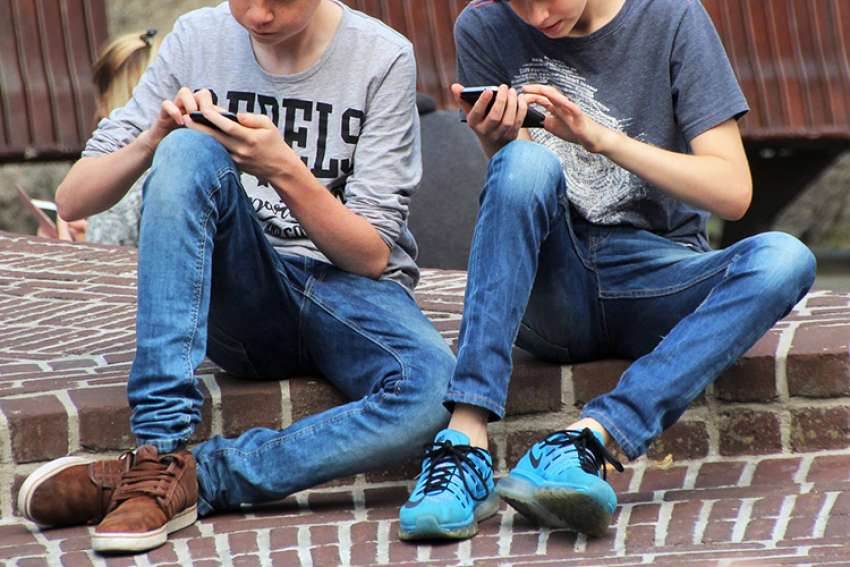 WMF panel: Families urged to come up with 'media plan' to help protect minors from pornography