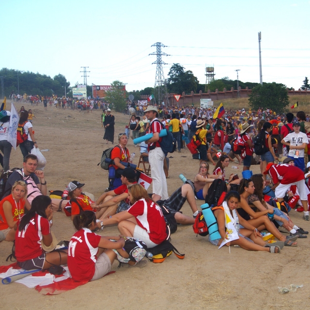 Quarter million pilgrims disappointed after being refused entry to papal Mass