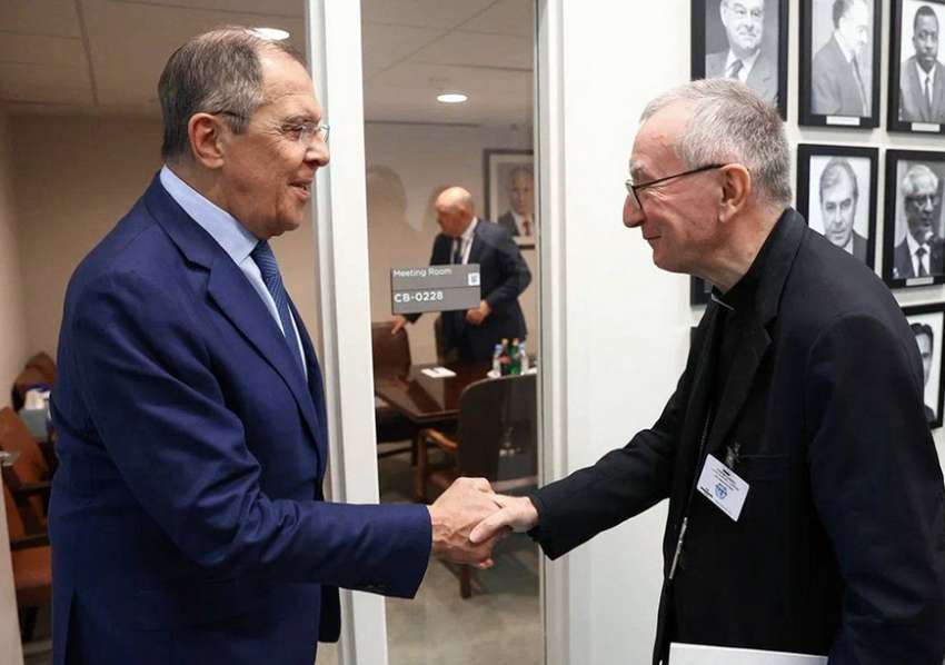Cardinal Parolin, Russian foreign minister meet at U.N.