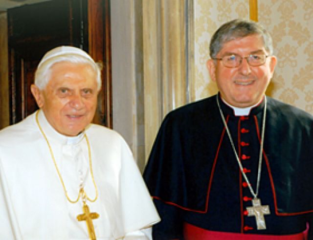 Five Canadian archbishops receive their palliums from Pope June 29