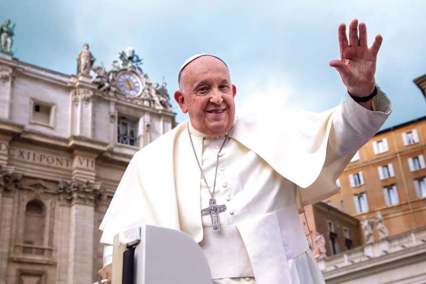 Experts: Vatican declaration on blessings walks a fine line on marriage, pastoral care