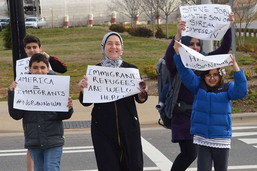 U.S. diocese continues to receive refugees as courts battle travel ban