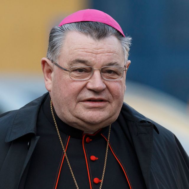 Czech cardinal welcomes plan to pay billions to churches for property