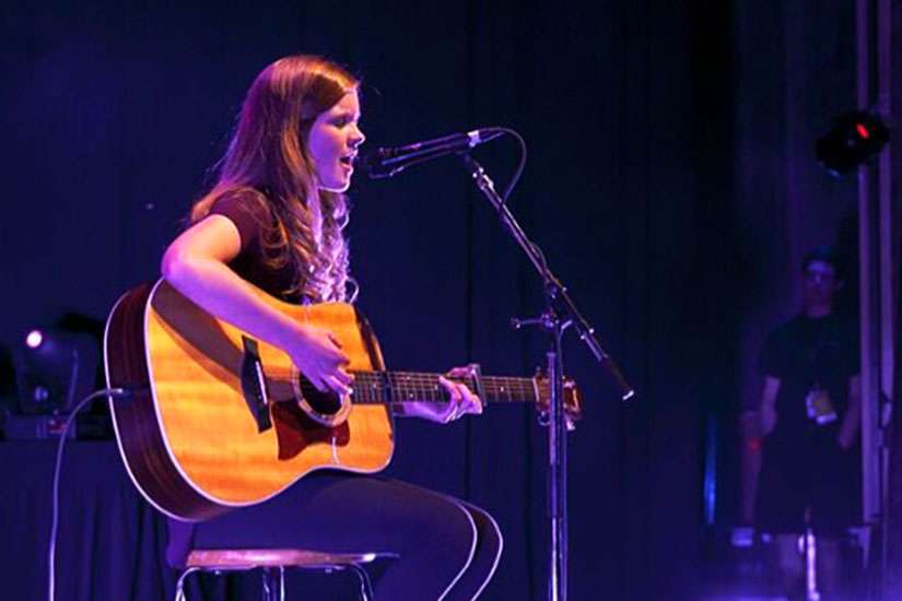 Catholic student wins Ottawa Bluesfest talent contest