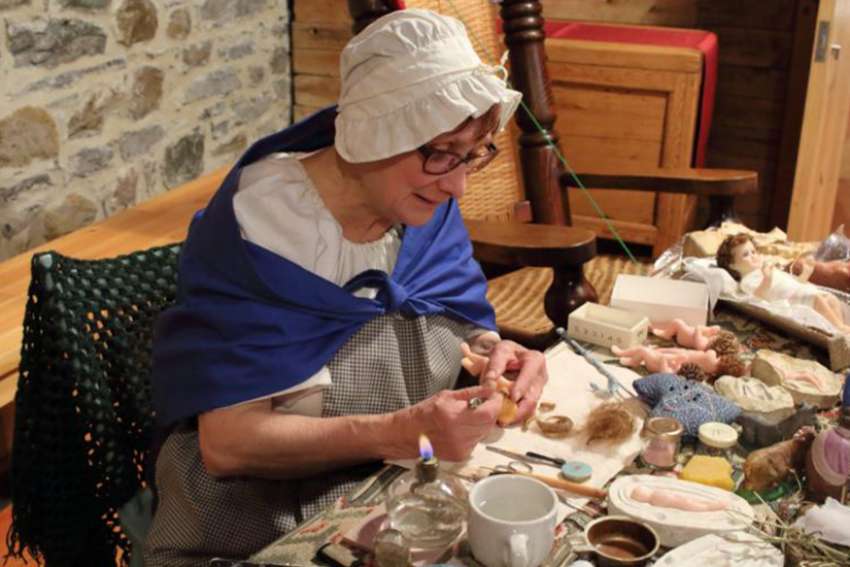 Montreal sculptor keeps ancient craft of making wax figures of infant Jesus