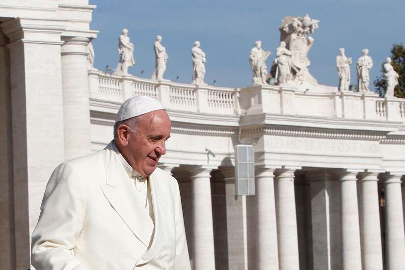 Accepting invite from Rome's Jewish community, Pope to visit synagogue