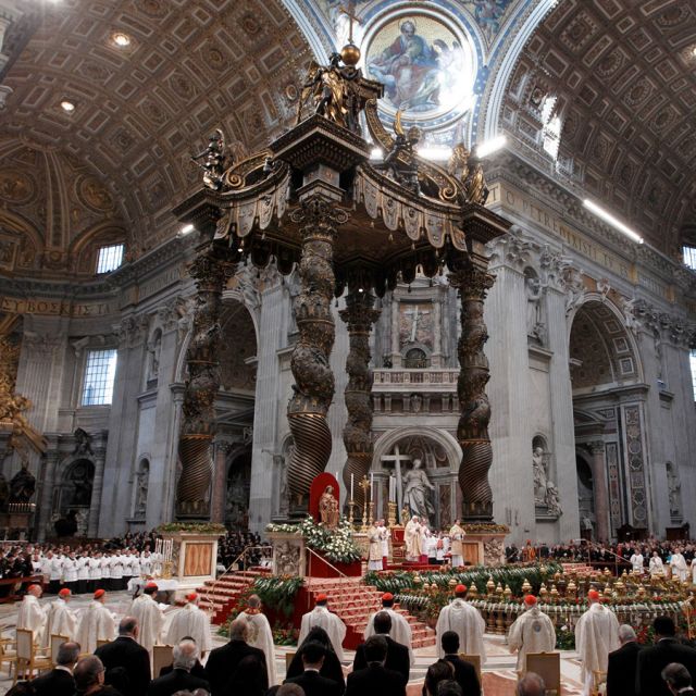 Former Anglicans celebrate Mass in St. Peter's, give thanks to Pope 