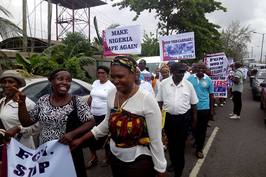 Nigerian bishops lead thousands in peaceful protests against killings