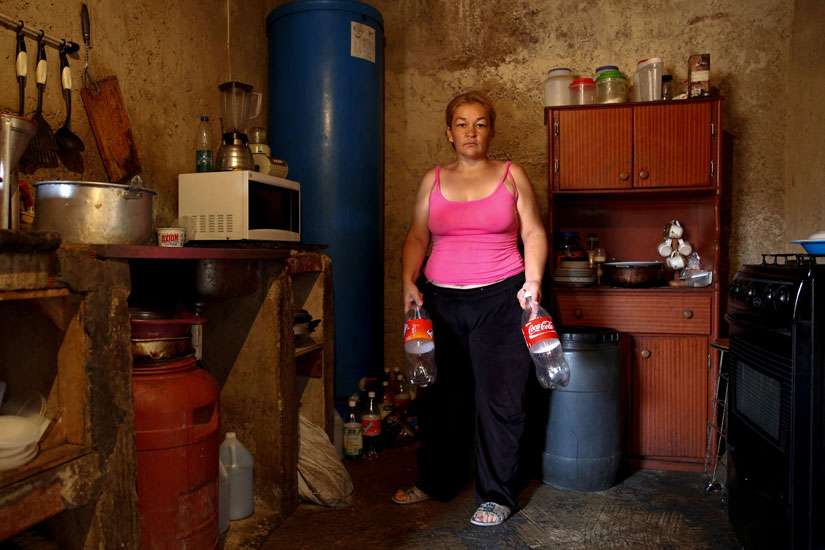 Venezuelans fight hunger, fear civil unrest