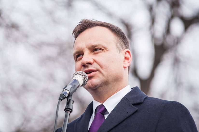 Polish president asks English church leaders to help protect migrants