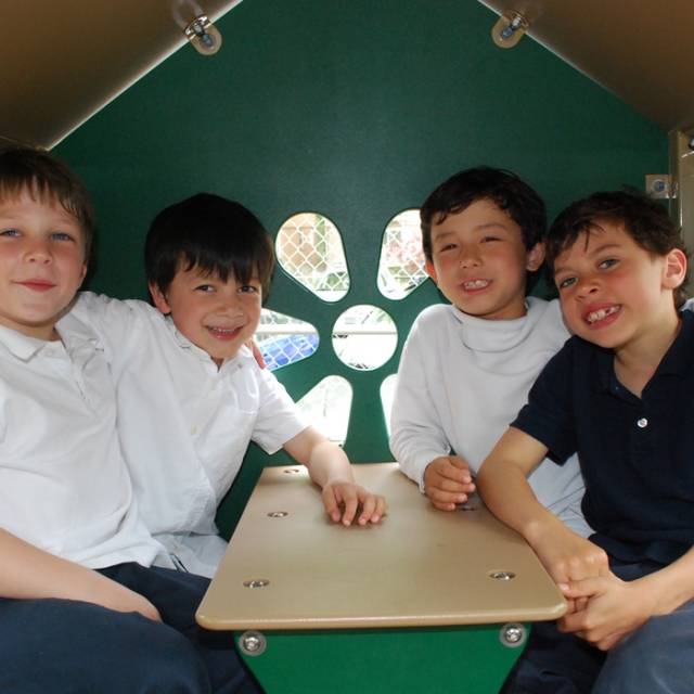 Toronto school board implements elementary school uniform policy