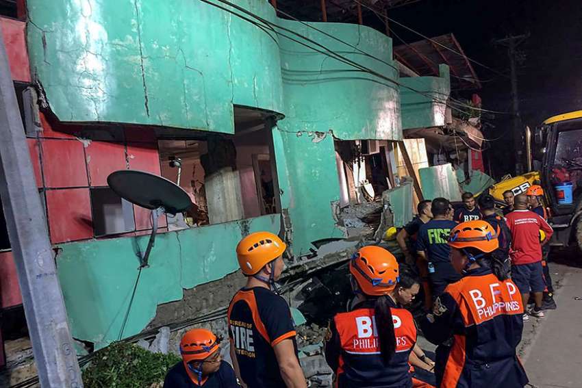 After strong earthquake, some Philippine communities need to be relocated