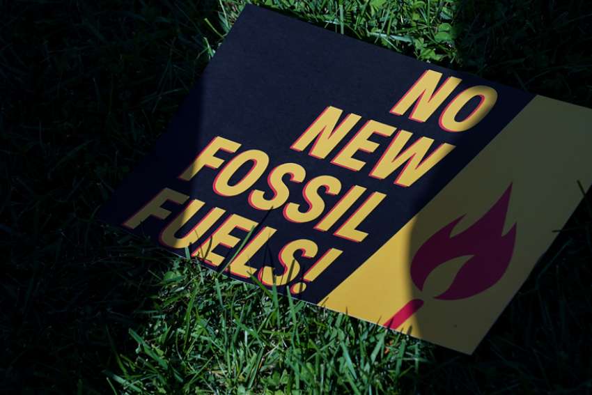 Several strategies at work with fossil fuel investments