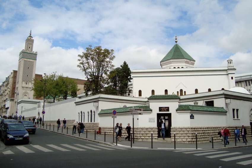 Influential French Grand Mosque leaves state-sponsored Muslim foundation headed by a Catholic