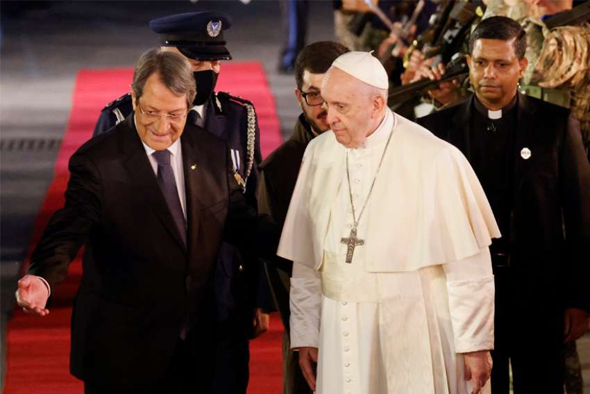 Meeting Cypriot leaders, Pope Francis urges dialogue for peace, care for migrants