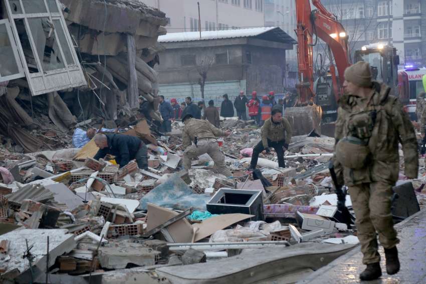 Over 2,800 dead as 7.8 magnitude earthquake rocks Turkey, Syria