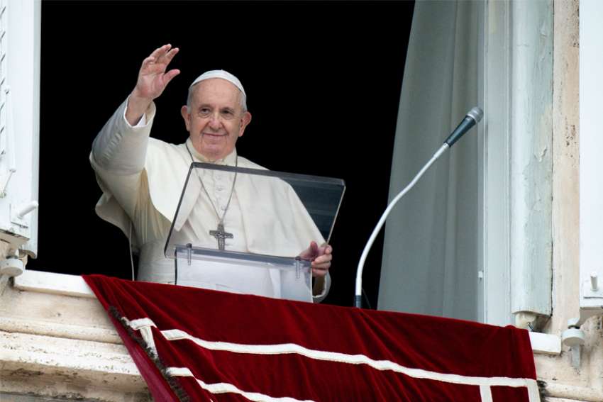 Cross is sign of God's love, not superstitious ornament, Pope Francis says