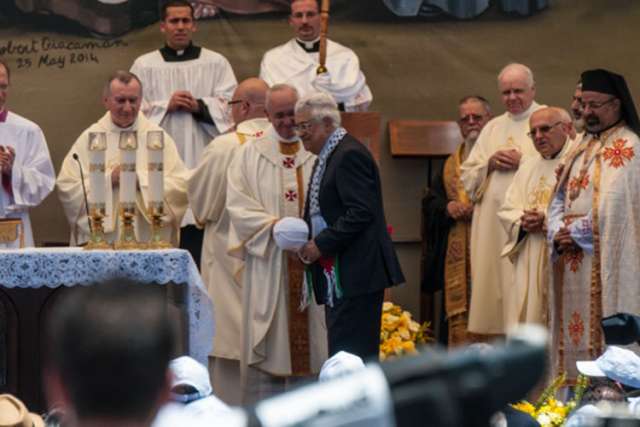 Israel, Palestine leaders accept invite to Vatican