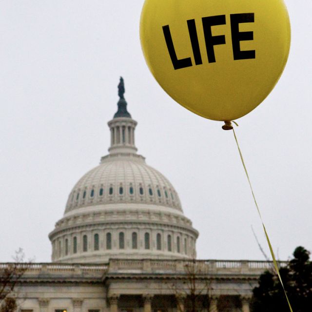 Mississippi abortion clinic stays open; Indiana abortion law overturned 