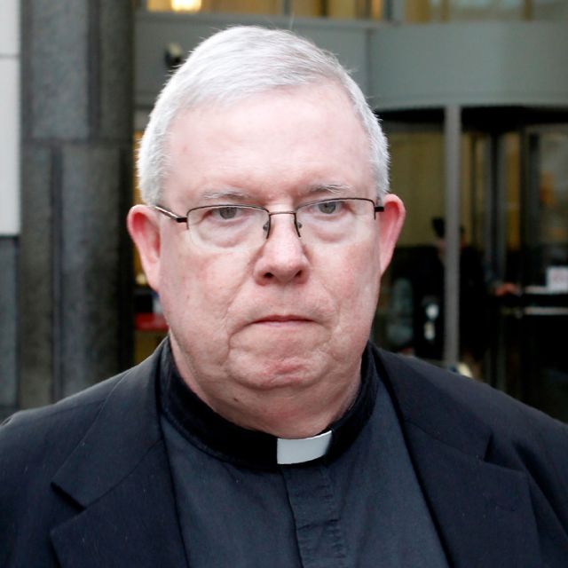 Judge rejects dismissal motion before priest's child-endangerment trial 