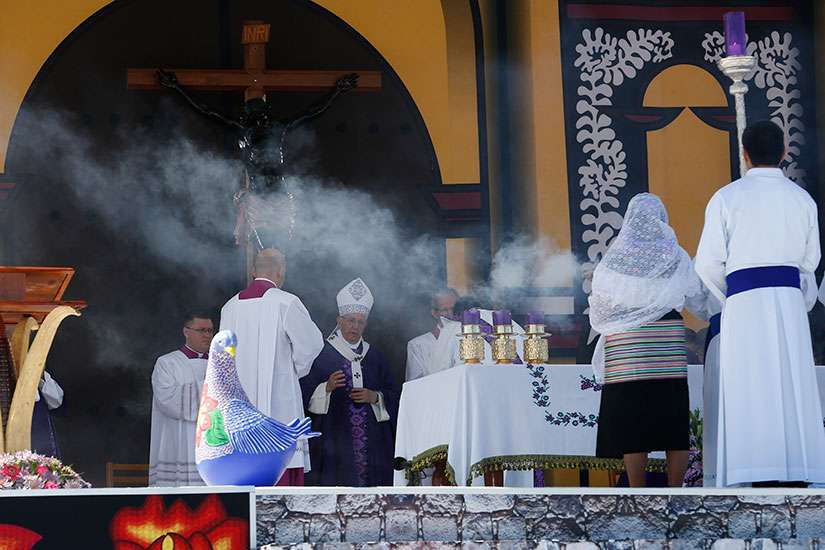 'Tatic Francis' affirms Mexico's indigenous people in visit to Chiapas